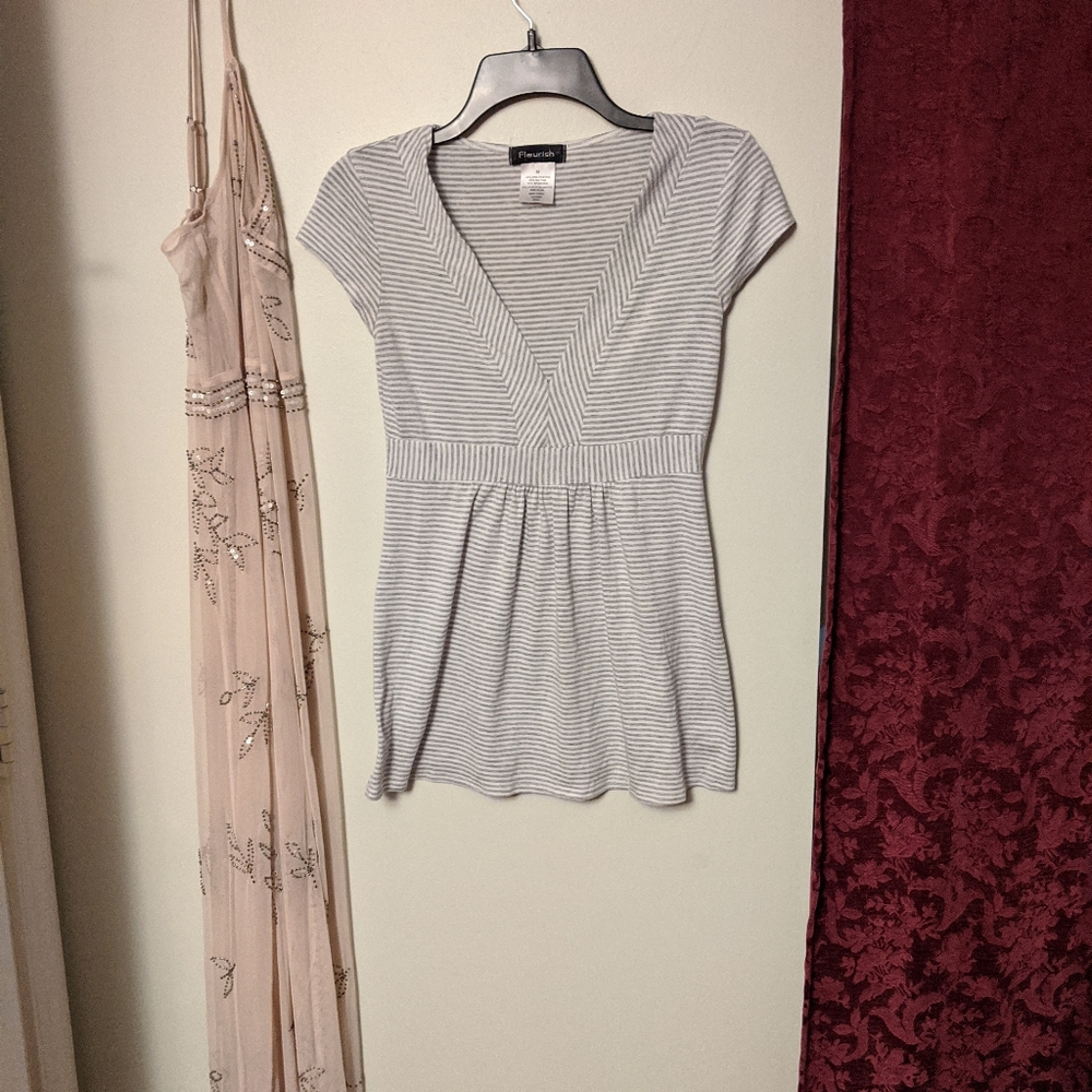 Fluerish Grey Top